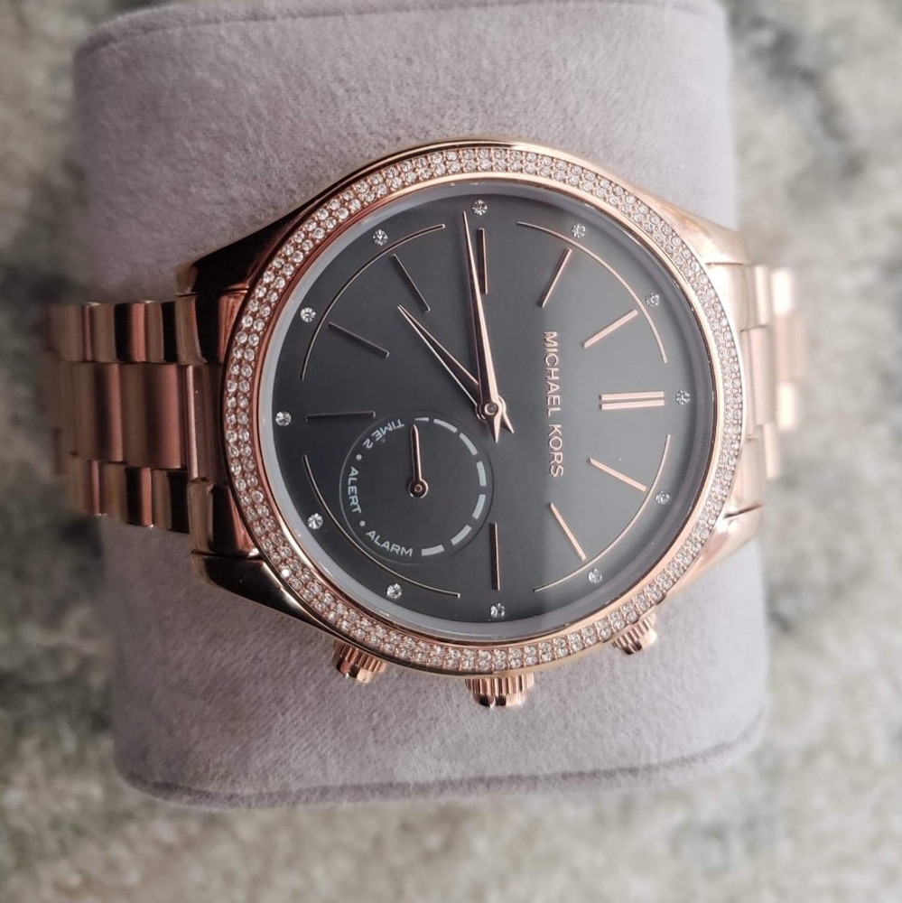 New in box Michael kors rose gold watch